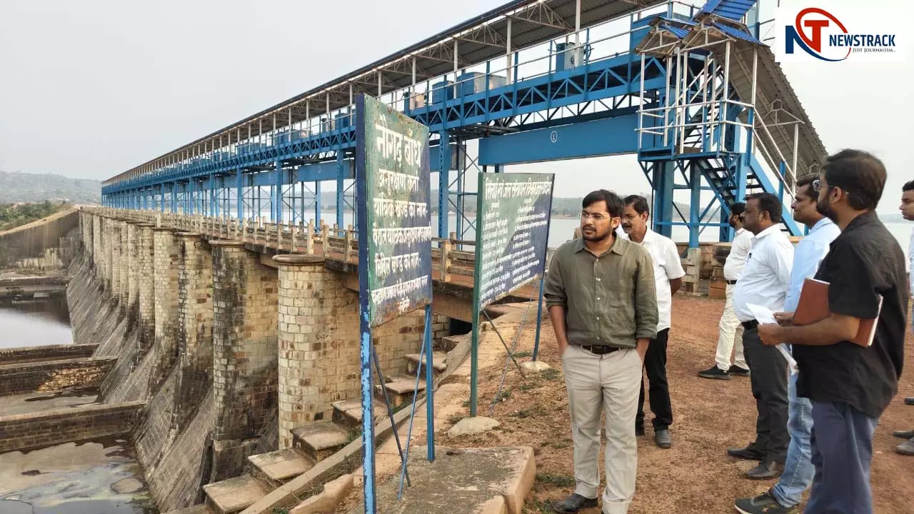 Chandauli DM Chandra Mohan Garg stresses on development of Naugarh Dam and Aurwan Tand