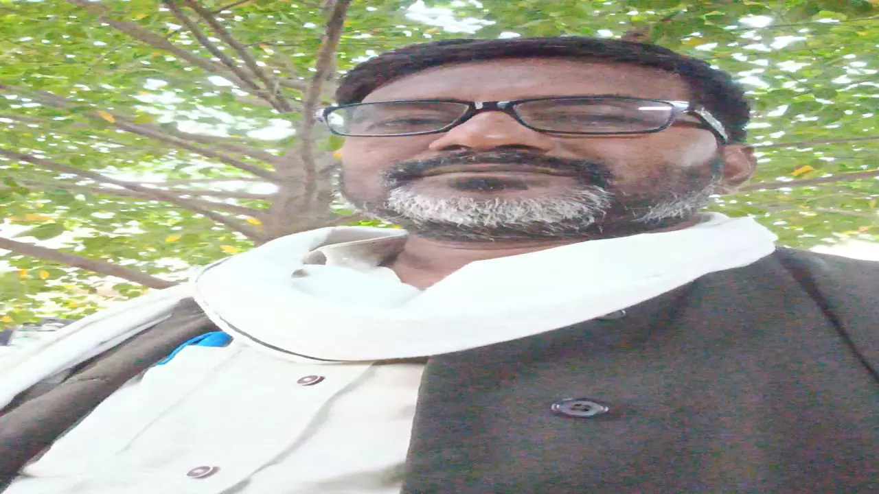 Chandauli News: चंदौली में भाकपा माले का हल्ला बोल: जन समस्याओं के समाधान तक अनिश्चितकालीन धरना