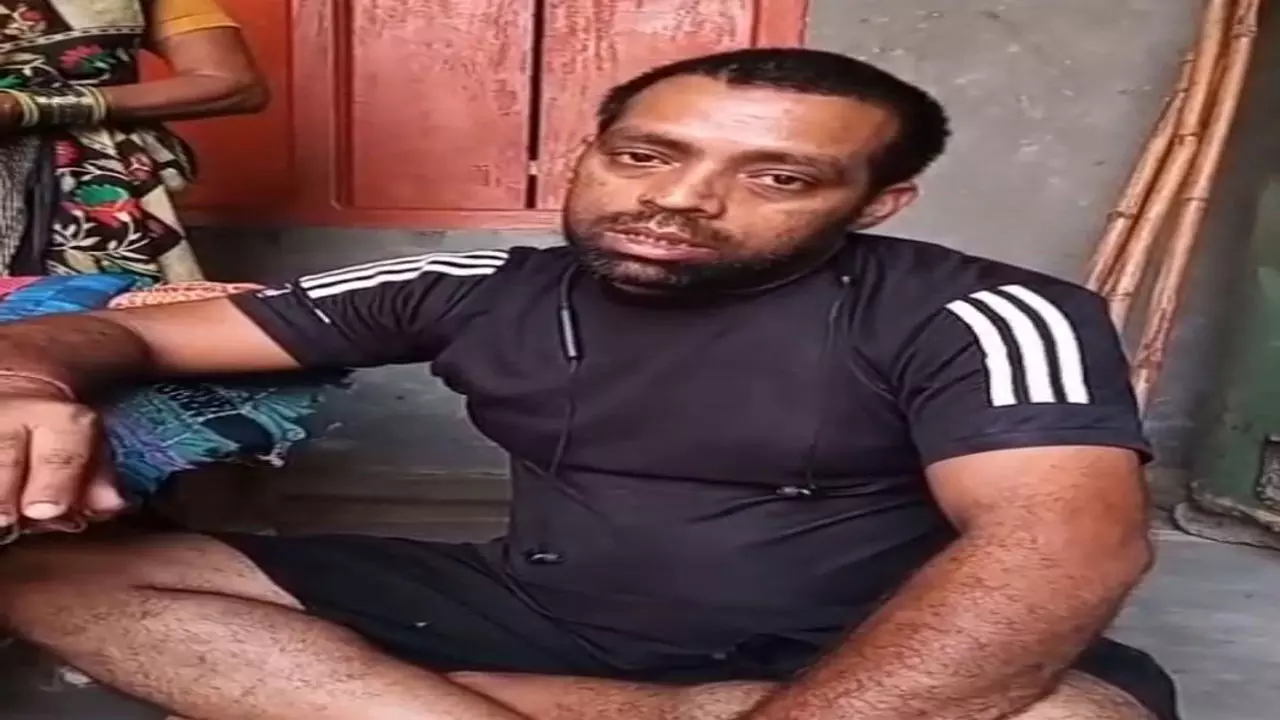 Bulandshahr News: गरीब पीड़ित ठाकुर परिवार ने सीएम से लगाई गुहार, दबंगों के डर से परिवार पलायन को मजबूर