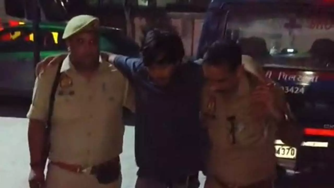 Hapur News: दिन निकलते ही बदमाशों के साथ पुलिस की मुठभेड़, एक बदमाश गोली लगने से घायल