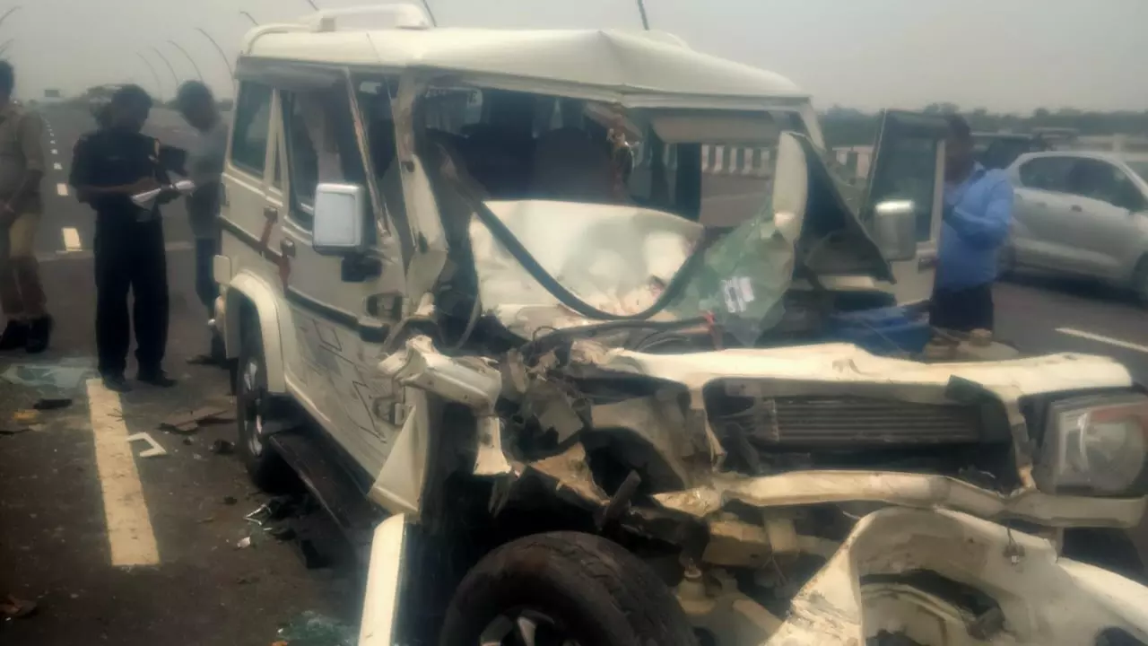Unnao News: लखनऊ-आगरा एक्सप्रेसवे पर तीन अलग-अलग सड़क हादसे मे 9 लोग घायल
