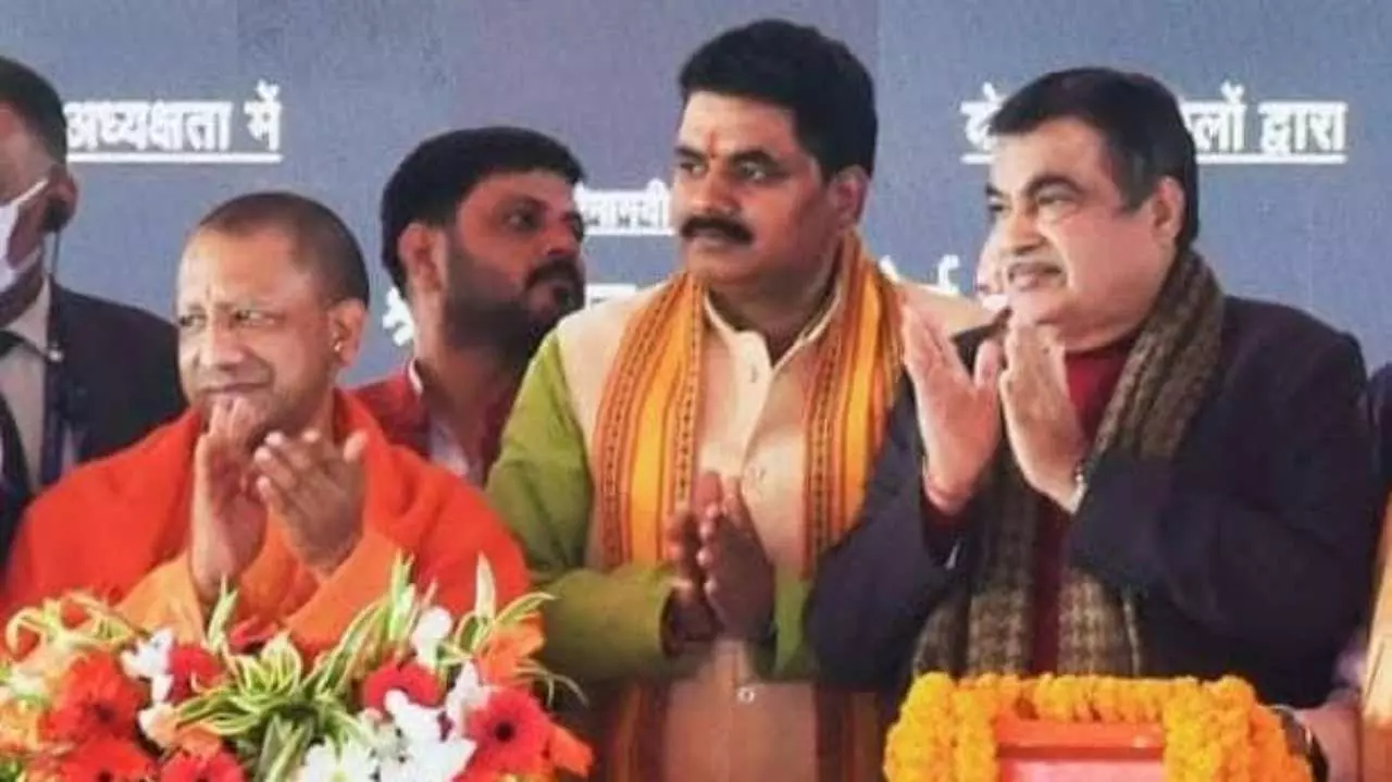 Jaunpur News: प्रयागराज-गोरखपुर मार्ग के चौड़ीकरण की घोषणा , विधायक रमेश चंद्र मिश्रा ने मुख्यमंत्री और केंद्रीय मंत्री को जताया आभार