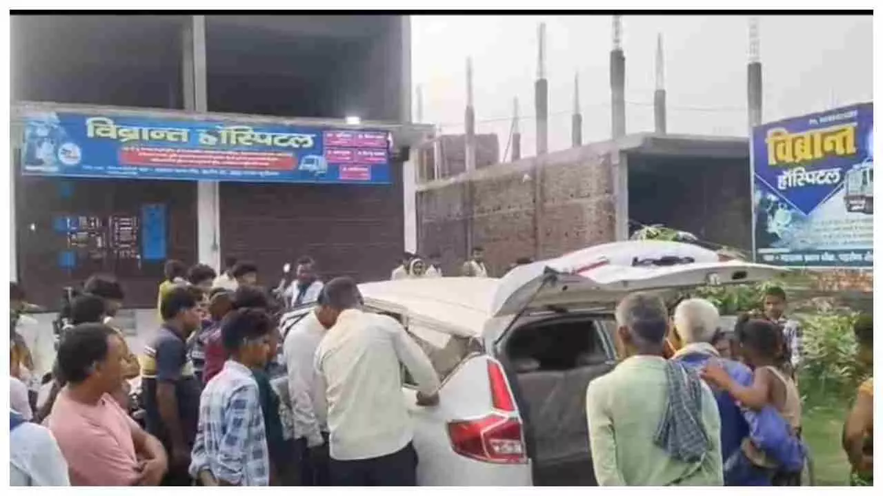 Kushinagar News: बिना रजिस्ट्रेशन चल रहे अस्पताल में जच्चा-बच्चा की दर्दनाक मौत, डॉक्टर हिरासत में Kushinagar News: बिना रजिस्ट्रेशन चल रहे अस्पताल में जच्चा-बच्चा की दर्दनाक मौत, डॉक्टर हिरासत में