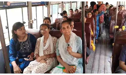 Jhansi News: नियुक्ति पत्र लेने के लिए झांसी से लखनऊ के लिए रवाना हुए कांस्टेबल अभ्यर्थी