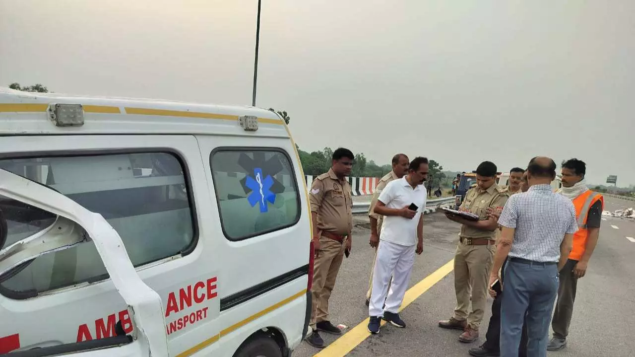 Amethi News: अमेठी में एंबुलेंस और पिकअप की जोरदार टक्कर, पांच लोगों की दर्दनाक मौत, एक घायल