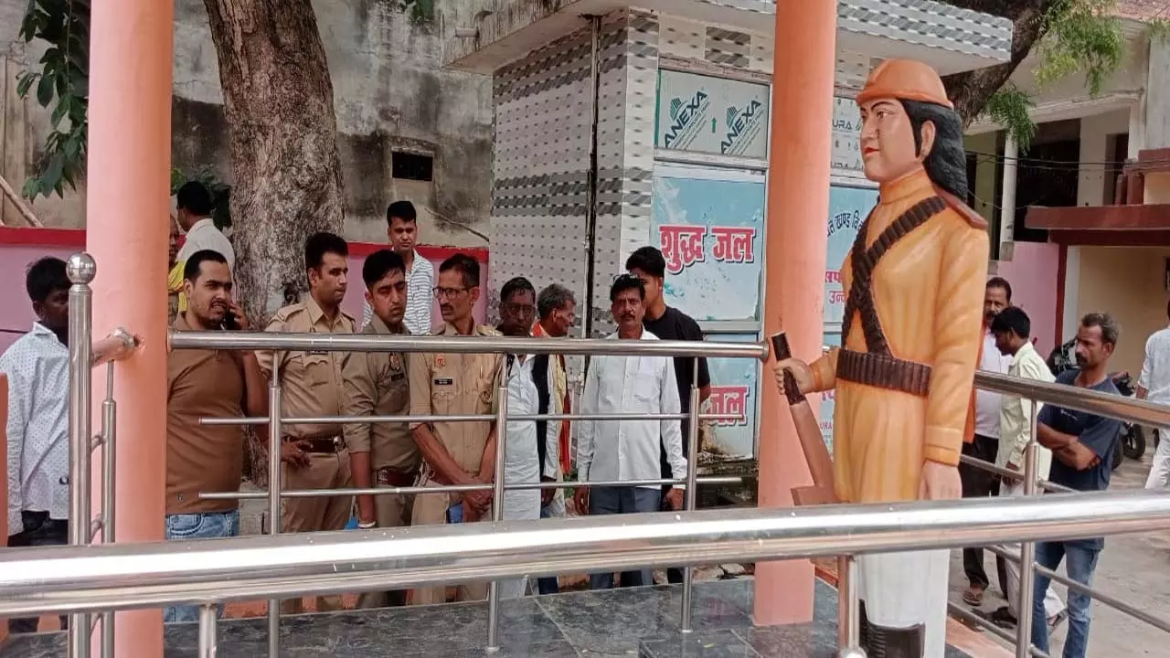 Statue of Veerangana Uda Devi vandalized in Safipur