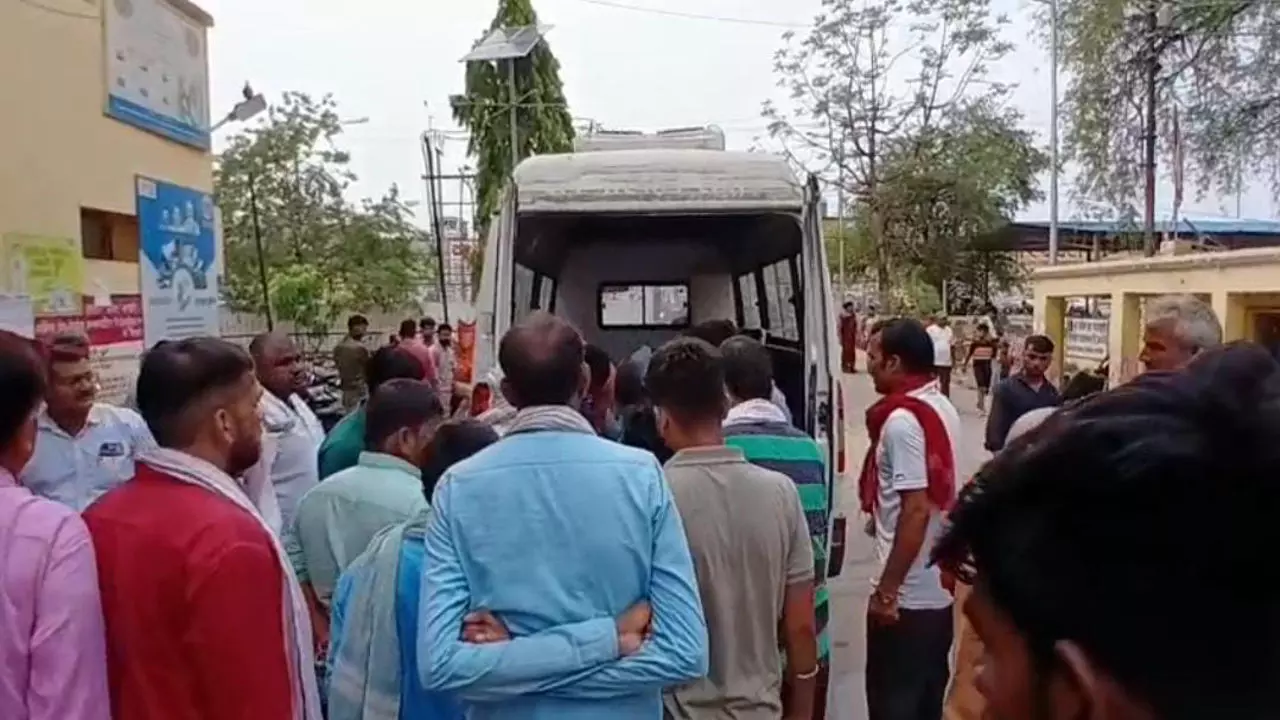 Chandauli News: आकाशीय बिजली का कहर, दो की दर्दनाक मौत से मचा कोहराम