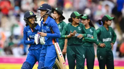 पहलगाम के जख्म, सिंदूर की आग और अब क्रिकेट का मैदान… भारत-पाक महिला टीमों की भिड़ंत में दिखेगा जंग का जुनून! पहलगाम के जख्म, सिंदूर की आग और अब क्रिकेट का मैदान… भारत-पाक महिला टीमों की भिड़ंत में दिखेगा जंग का जुनून!