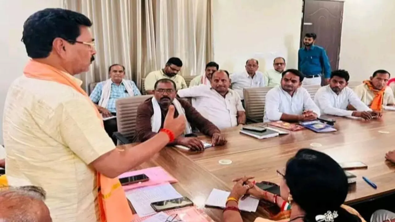Banda News: बांदा में योग और बलिदान दिवस को लेकर भाजपा तैयार, मंडलवार बंटीं जिम्मेदारियां