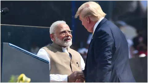 रूठे दोस्त को मनाने भारते आएंगे ट्रंप! पीएम मोदी को कनाडा से वापसी में बुलाया US, इनकार पर की बड़ी घोषणा रूठे दोस्त को मनाने भारते आएंगे ट्रंप! पीएम मोदी को कनाडा से वापसी में बुलाया US, इनकार पर की बड़ी घोषणा