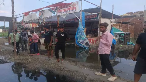 Bareilly News: рдмрд╛рд░рд┐рд╢ рдХрд╛ рдкрд╛рдиреА рднрд░рдиреЗ рд╕реЗ рдиреБрдорд╛рдЗрд╢ рдореЗрдВ рджреБрдХрд╛рдирджрд╛рд░реЛрдВ рдХреЛ рд╣реБрдЖ рдиреБрдХрд╕рд╛рди, рдмреЛрд▓реЗ рдЪрд╛рд░ рджрд┐рди рджреБрдХрд╛рди рдмрдВрдж рд╣реЛрдиреЗ рд╕реЗ рдмрд┐рдЧрдбрд╝рд╛ рдХрд╛рдо Bareilly News: рдмрд╛рд░рд┐рд╢ рдХрд╛ рдкрд╛рдиреА рднрд░рдиреЗ рд╕реЗ рдиреБрдорд╛рдЗрд╢ рдореЗрдВ рджреБрдХрд╛рдирджрд╛рд░реЛрдВ рдХреЛ рд╣реБрдЖ рдиреБрдХрд╕рд╛рди, рдмреЛрд▓реЗ рдЪрд╛рд░ рджрд┐рди рджреБрдХрд╛рди рдмрдВрдж рд╣реЛрдиреЗ рд╕реЗ рдмрд┐рдЧрдбрд╝рд╛ рдХрд╛рдо