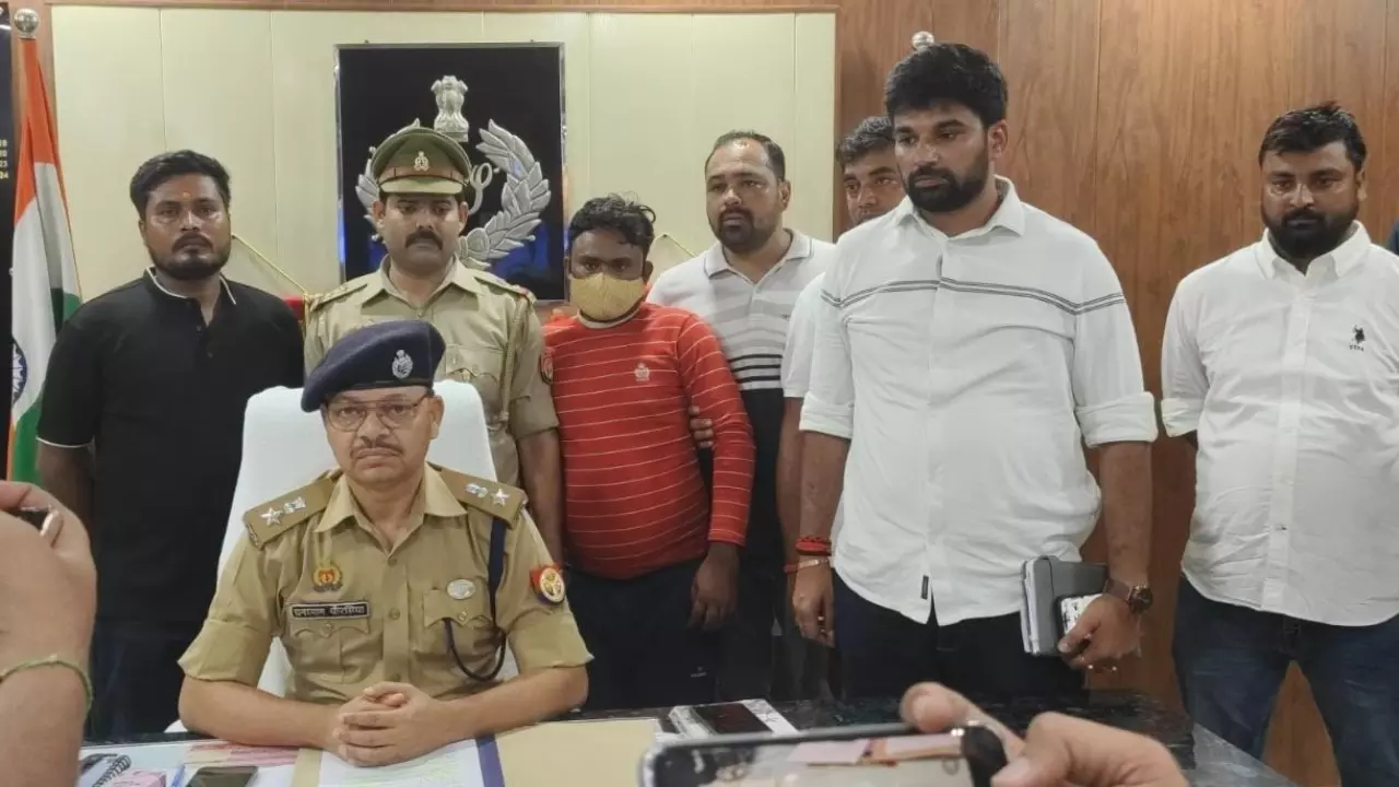 Shravasti News: पुलिस मुठभेड़ में दुष्कर्म आरोपी गिरफ्तार, भेजा गया जेल
