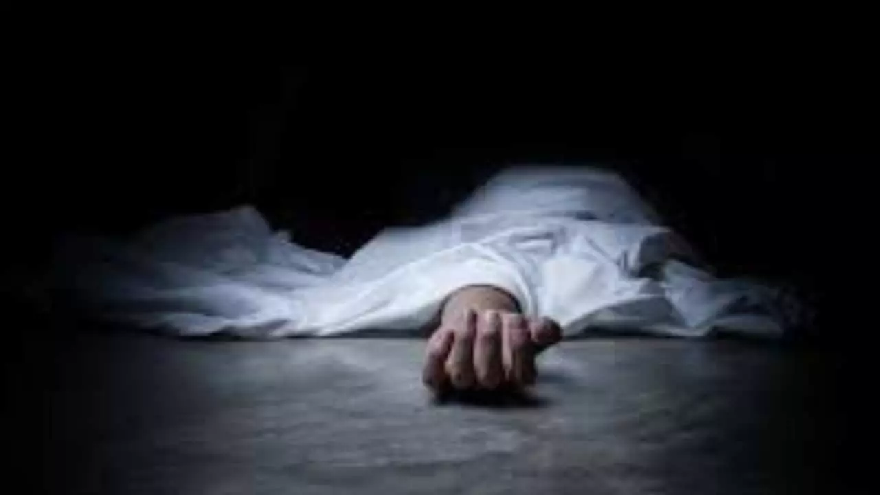 Banda News: द्रवित किए रहा पोस्टमार्टम हाउस का नजारा, गूंजता रहा 7 शवों के परिजनों का करुण क्रंदन