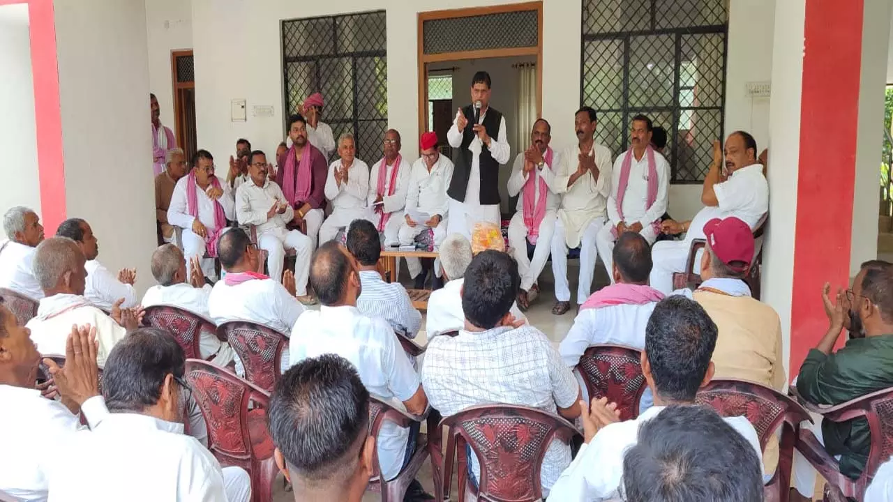 Samajwadi Party organizes PDA panchayat, Parasnath Yadav says People will surely answer in 2027 elections