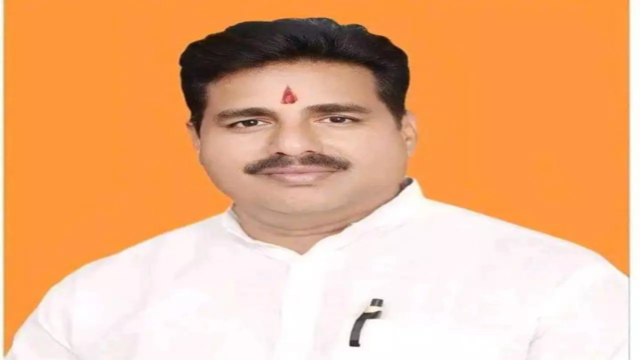 Chandauli News: सपा संसद के बयान पर भाजपा का तीखा हमला, सेना और सनातन धर्म पर टिप्पणी राष्ट्र की आत्मा पर आघात