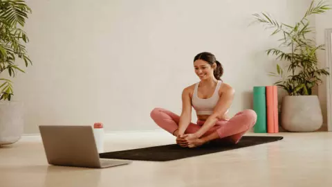 International Yoga Day 2025: करो डिजिटल योग, रहो निरोग और इनकम भी हो रोज! योग से कैसै कमायें पैसे