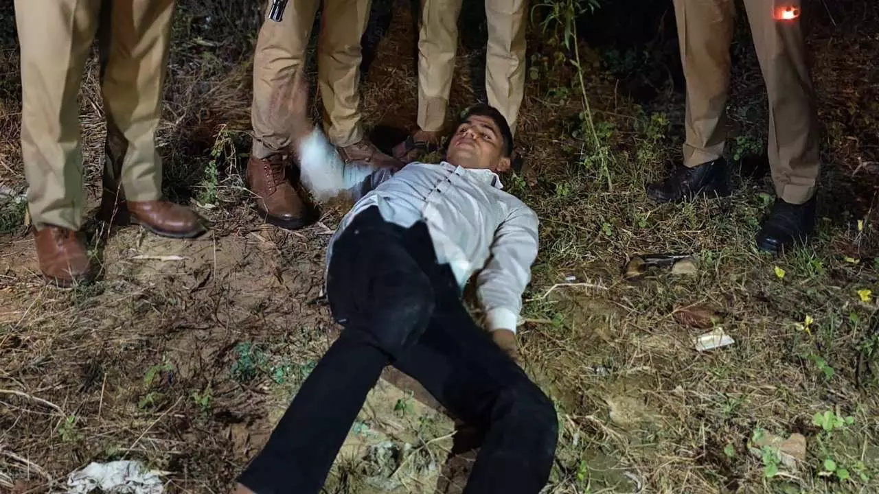 Meerut News: मेरठ में जाग्रति विहार बना रणक्षेत्र, 25 हजार का इनामी सलमान मुठभेड़ में ढेर नहीं… घायल होकर दबोचा गया!