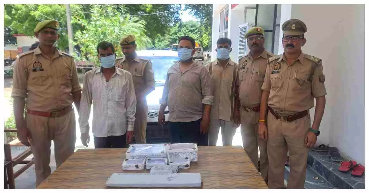 Hardoi News: हरदोई पुलिस ने अंतर्जनपदीय चोरों को किया गिरफ्तार, वाहन में बैठाकर देते थे घटना को अंजाम, चोरी का माल बरामद