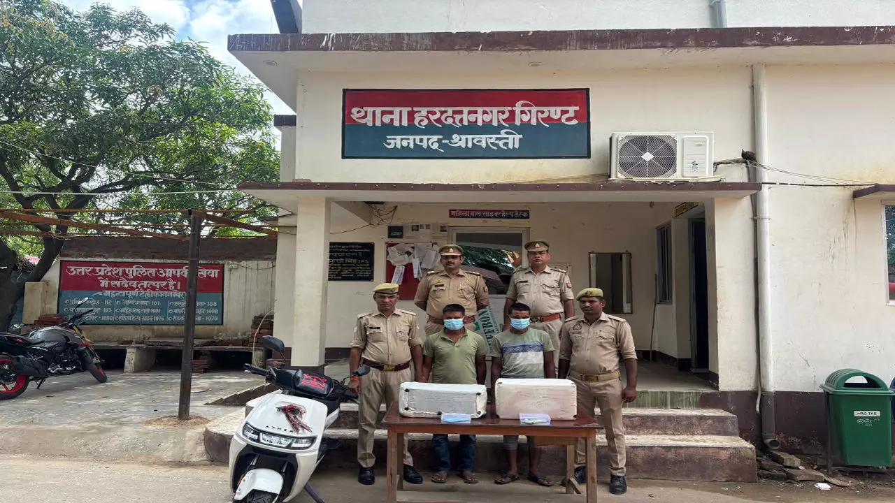 police arrested two drug smugglers