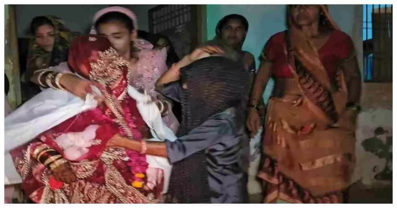 Etah News: एटा के ढकपुरा में दलित की बरात ठाकुरों की गली में निकालने पर बवाल: एक पुलिस कर्मी घायल