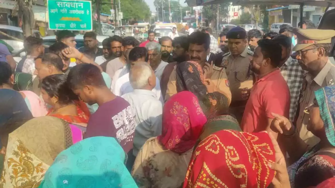 Mainpuri News: नर्सिंग होम में महिला की मौत से मचा हड़कंप, परिजनों ने लगाया लापरवाही का आरोप