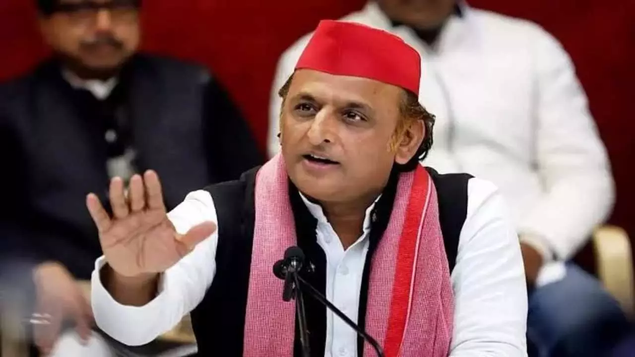 Lucknow News: कथावाचक की पिटाई पर भड़के अखिलेश बोले-श्रीकृष्ण के सच्चे भक्तों पर हमला, कुछ लोग कर रहे वर्चस्व की राजनीति