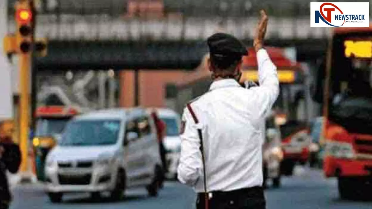 Truck driver angry at checking, threatens TSI to hit the truck