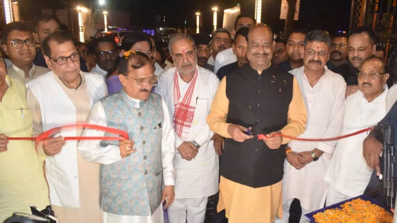 Moradabad News: मुरादाबाद मे लोक सभा स्पीकर ओम बिड़ला ने किया संविधान साहित्य वाटिका का उद्घाटन