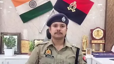 Meerut News:फोन पर तीन तलाक... और अमरीन ने निगल लिया जहर! – मेरठ में दिल दहला देने वाली वारदात, पति पर केस दर्ज Meerut News:फोन पर तीन तलाक... और अमरीन ने निगल लिया जहर! – मेरठ में दिल दहला देने वाली वारदात, पति पर केस दर्ज