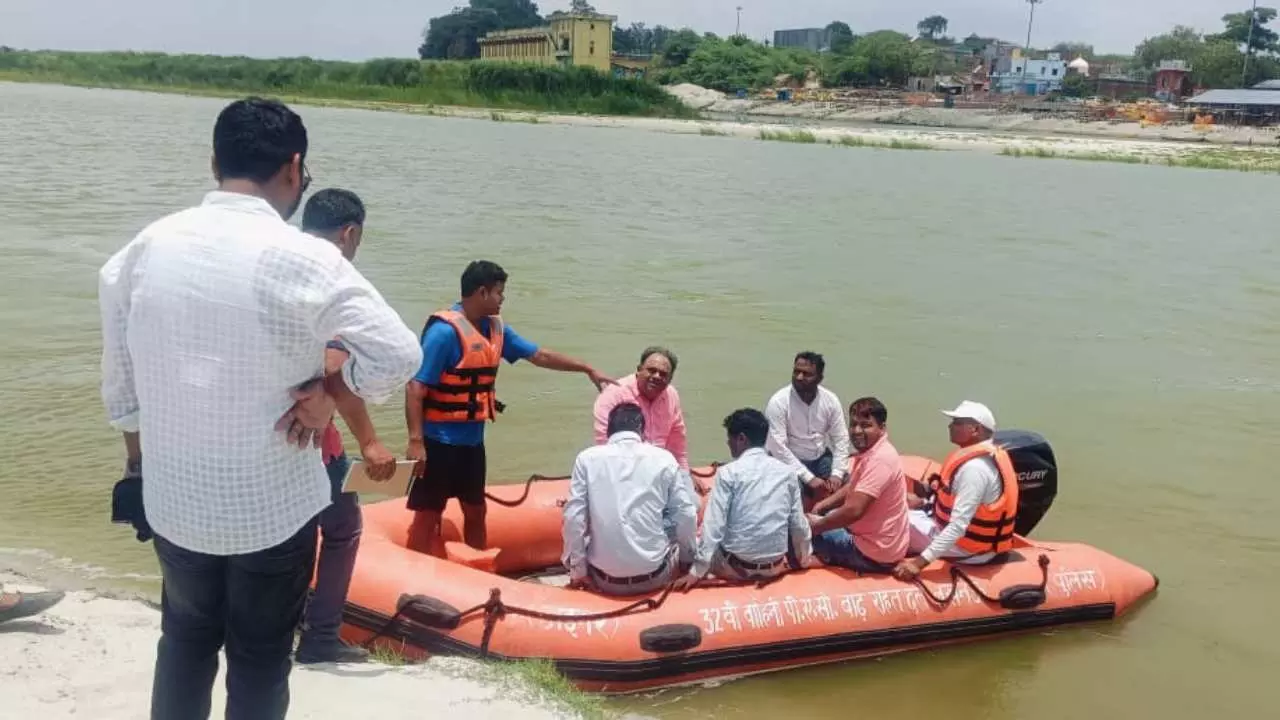 Raebareli News: रायबरेली में बाढ़ आपदा के लिए मॉक एक्सरसाइज का आयोजन