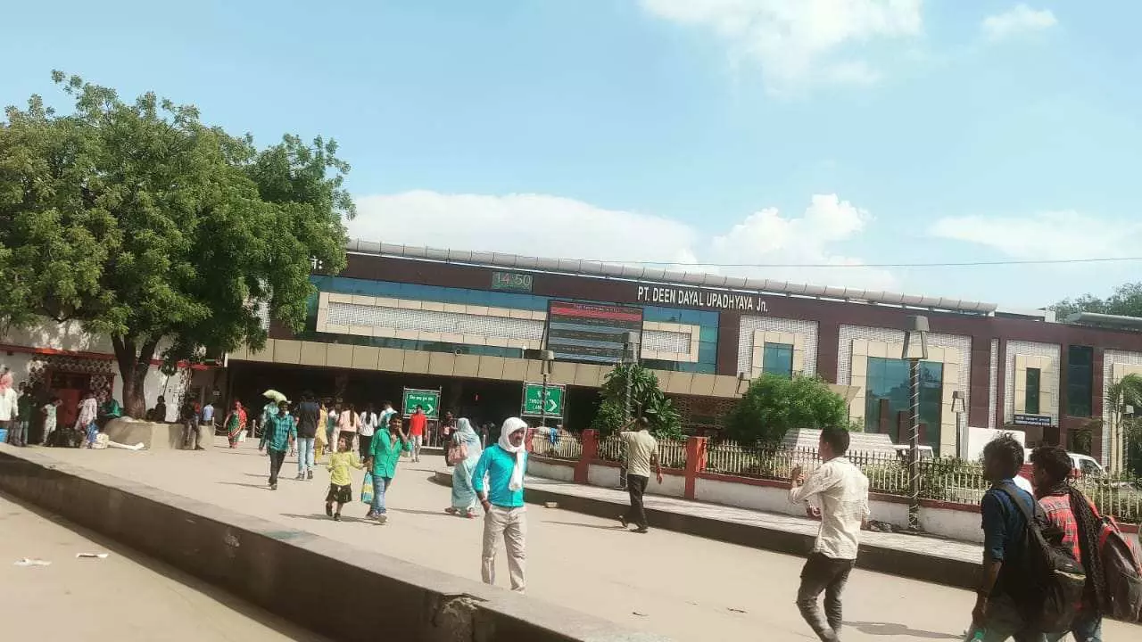 Chandauli News: चाक-चौबंद होगी डीडीयू रेलवे स्टेशन की सुरक्षा, यार्ड में भी लगेंगी निगाहें!