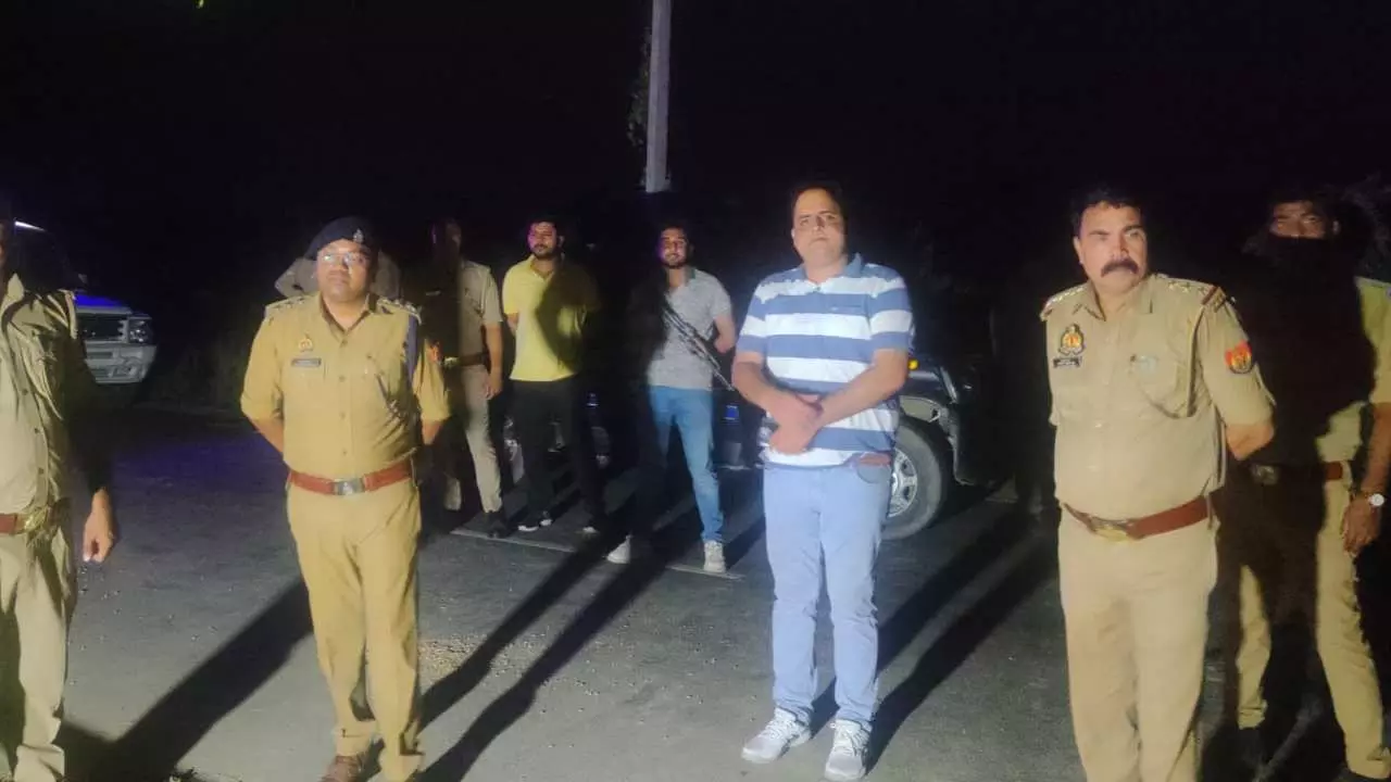 Kannauj News: कन्नौज में पुलिस और बदमाशो के बीच हुई मुठभेड़, पैर में गोली लगने से घायल हुआ एक बदमाश