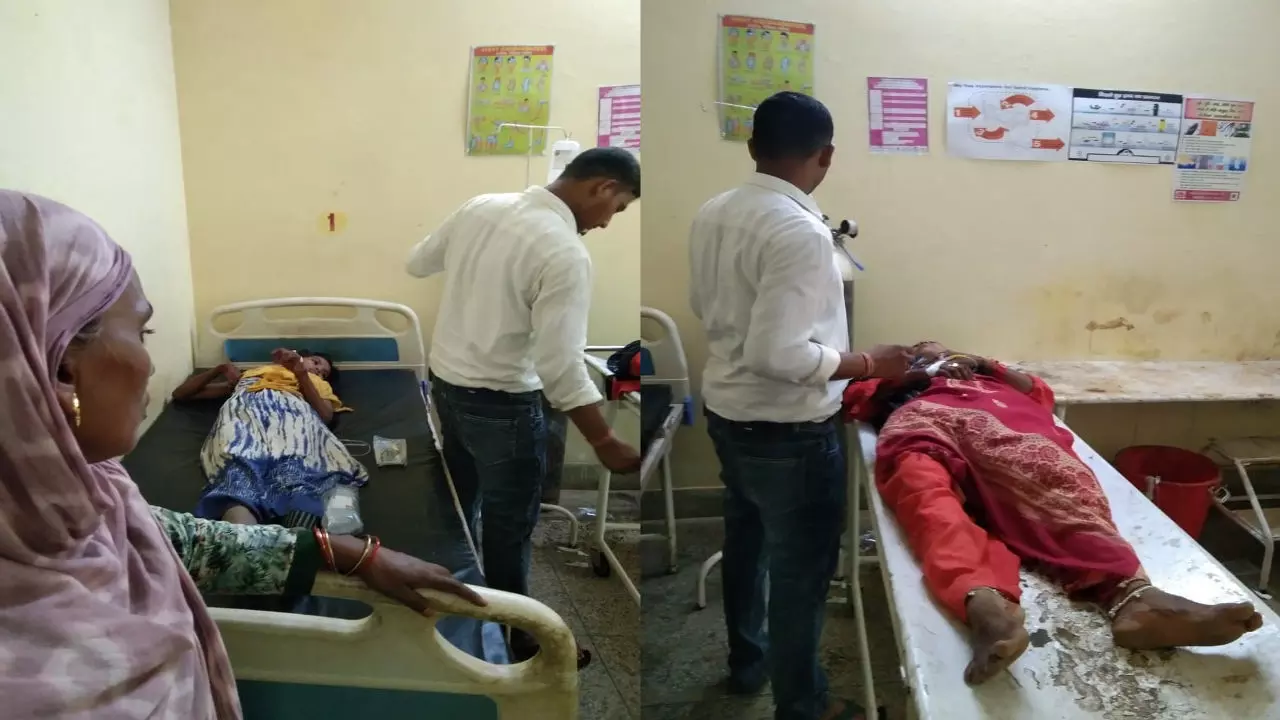 Chandauli News: आसमानी कहर: दरवाज़े पर बैठीं मां-बेटी पर गिरी बिजली, हालत गंभीर