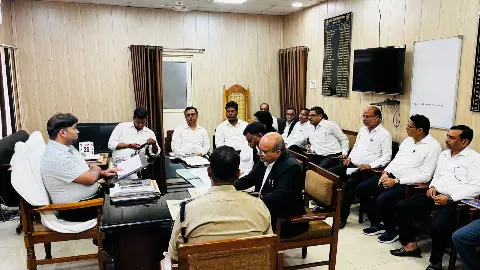 Lakhimpur Kheri News: अपराधियों पर सख्ती बढ़ेगी, एडीएम ने अभियोजन कार्यों की समीक्षा कर दिए कड़े निर्देश