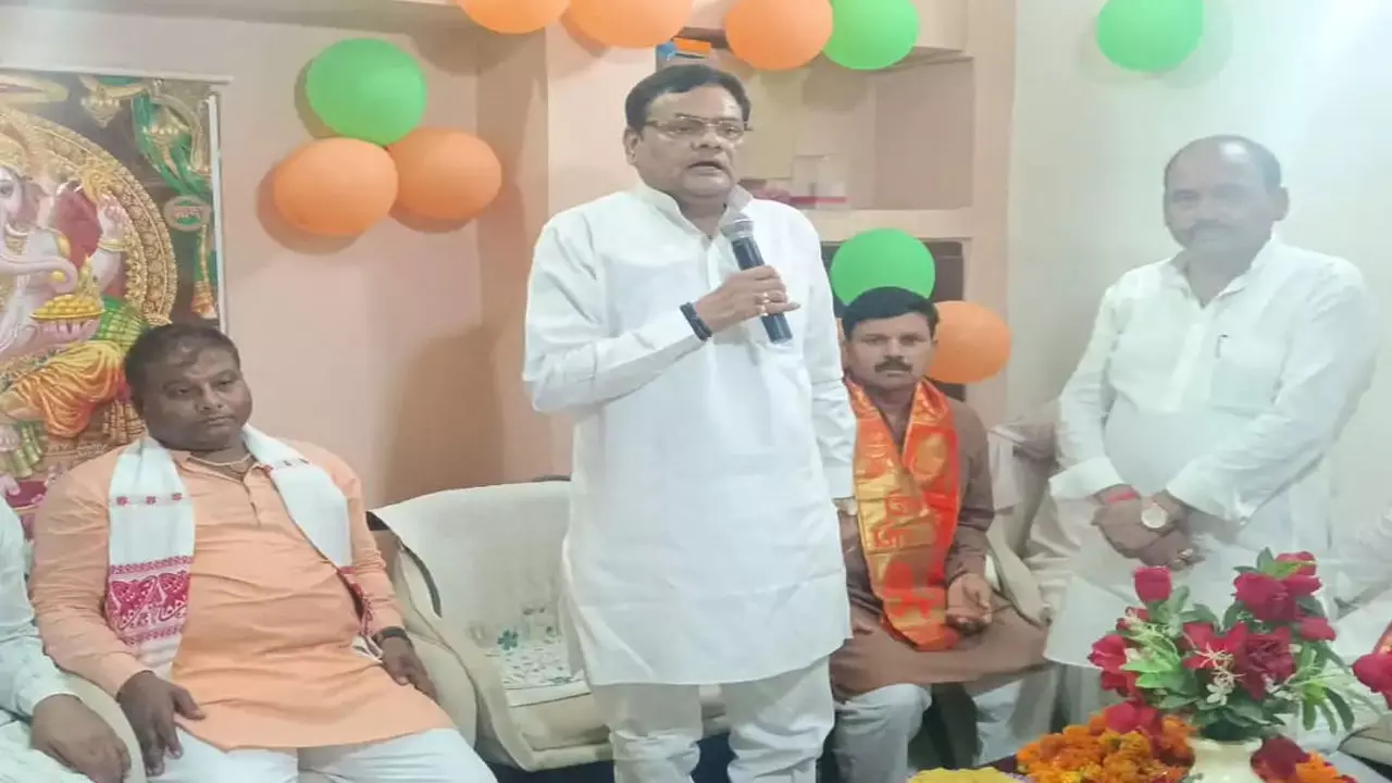 Auraiya News: भाजपा नेताओं के अछल्दा दौरे से कार्यकर्ताओं में ऊर्जा का संचार, संगठन की मजबूती पर जोर