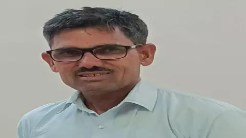पानी को रेंगना ना सिखाएं , भुल जाता है चलना - मीणा