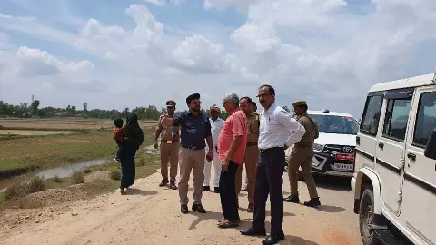 DM inspects Madhwapur road, directs for immediate repair DM inspects Madhwapur road, directs for immediate repair