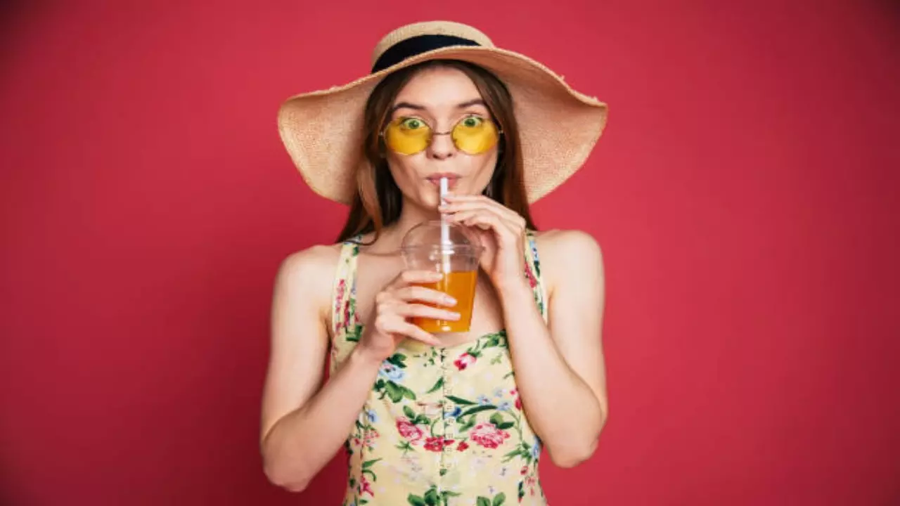 Straw Drinking Effects