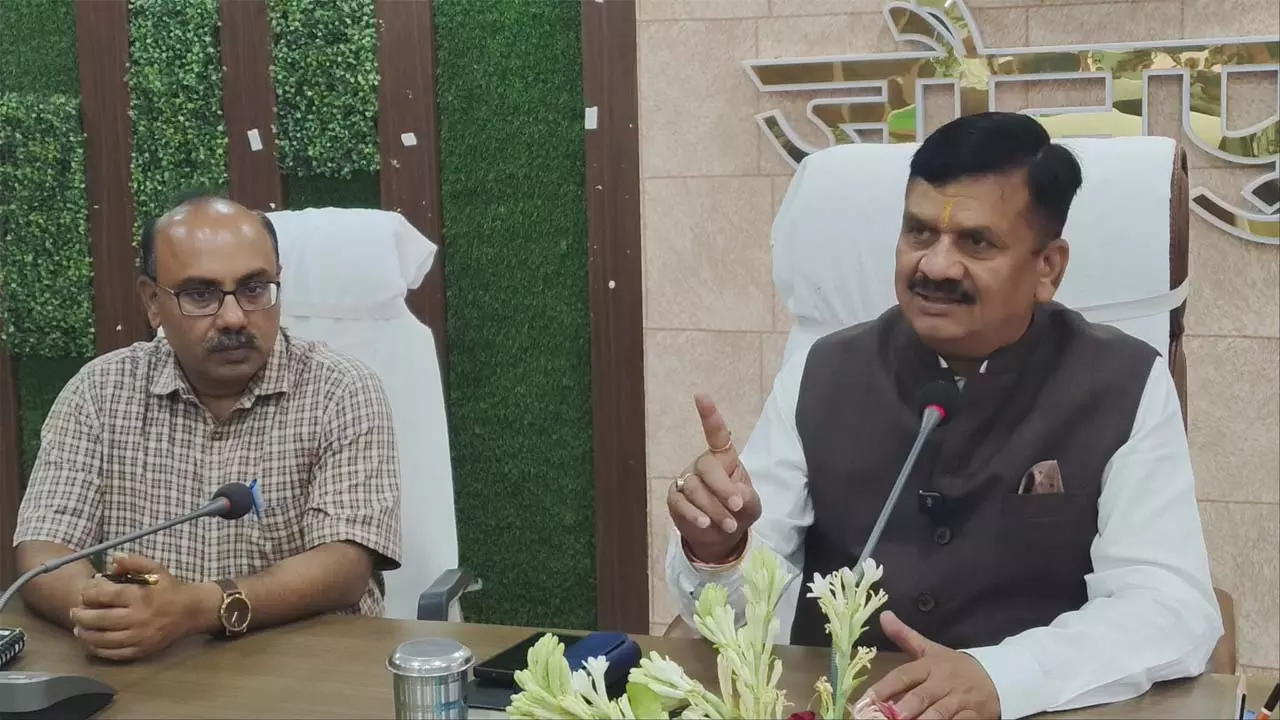 Important meeting on Azamgarh-Varanasi highway compensation issue, DM says- Farmers will get fair compensation