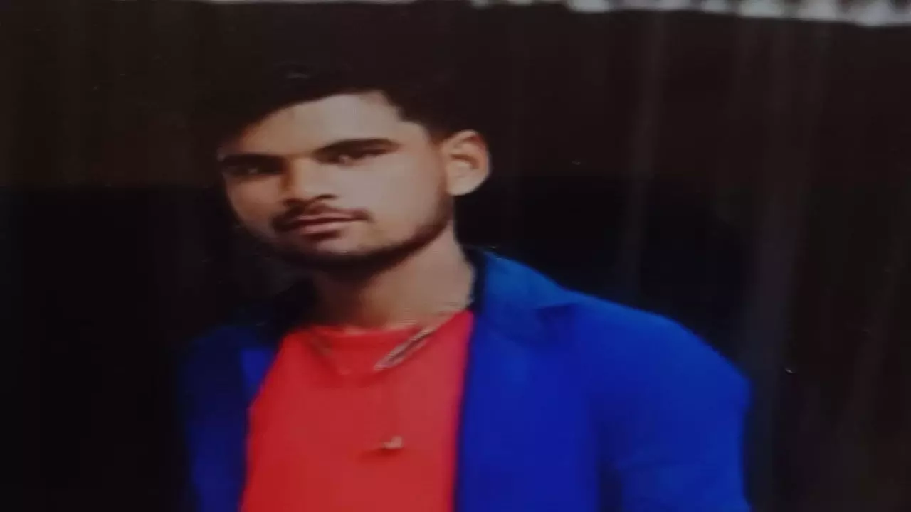 Lakhimpur Kheri News: पत्नी की आत्महत्या के सदमे में पति ने भी की खुदकुशी, परिवार पर छाया मातम