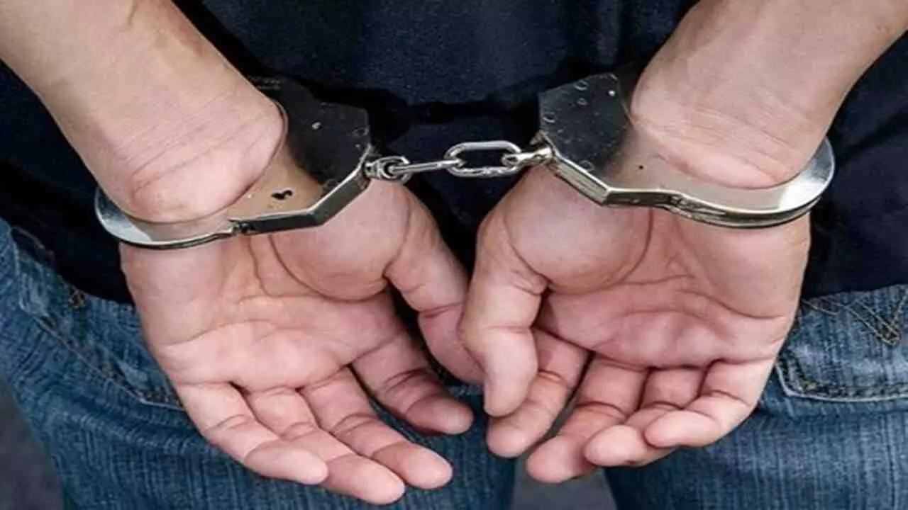 Jaunpur News: दुष्कर्म और IT एक्ट के आरोपी को केराकत पुलिस ने किया गिरफ्तार, युवती की शादी तोड़ने का आरोप