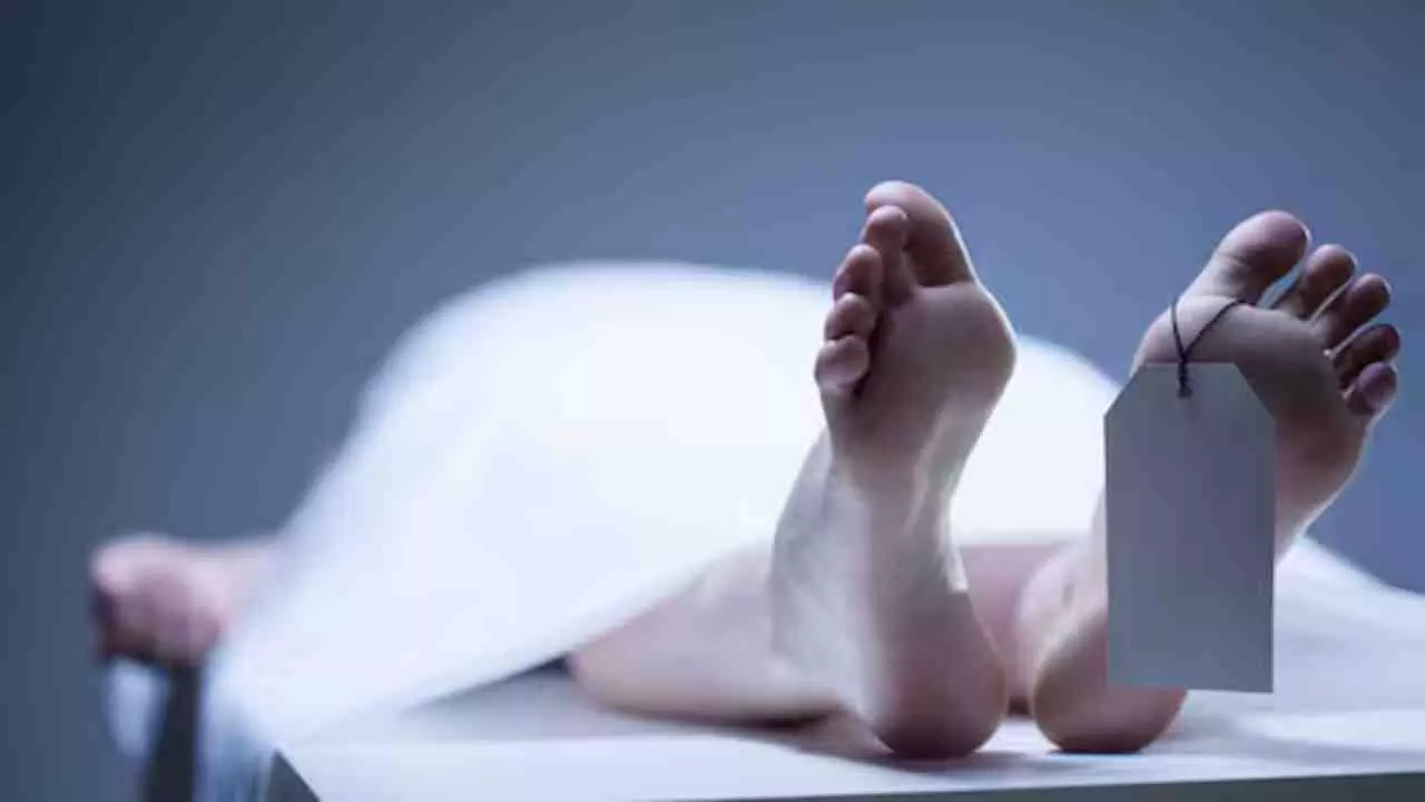 Jalaun News: जालौन जेल में सजा काट रहे रिटायर्ड लेखपाल की इलाज के दौरान मौत, 13 जुलाई को होना था रिहा
