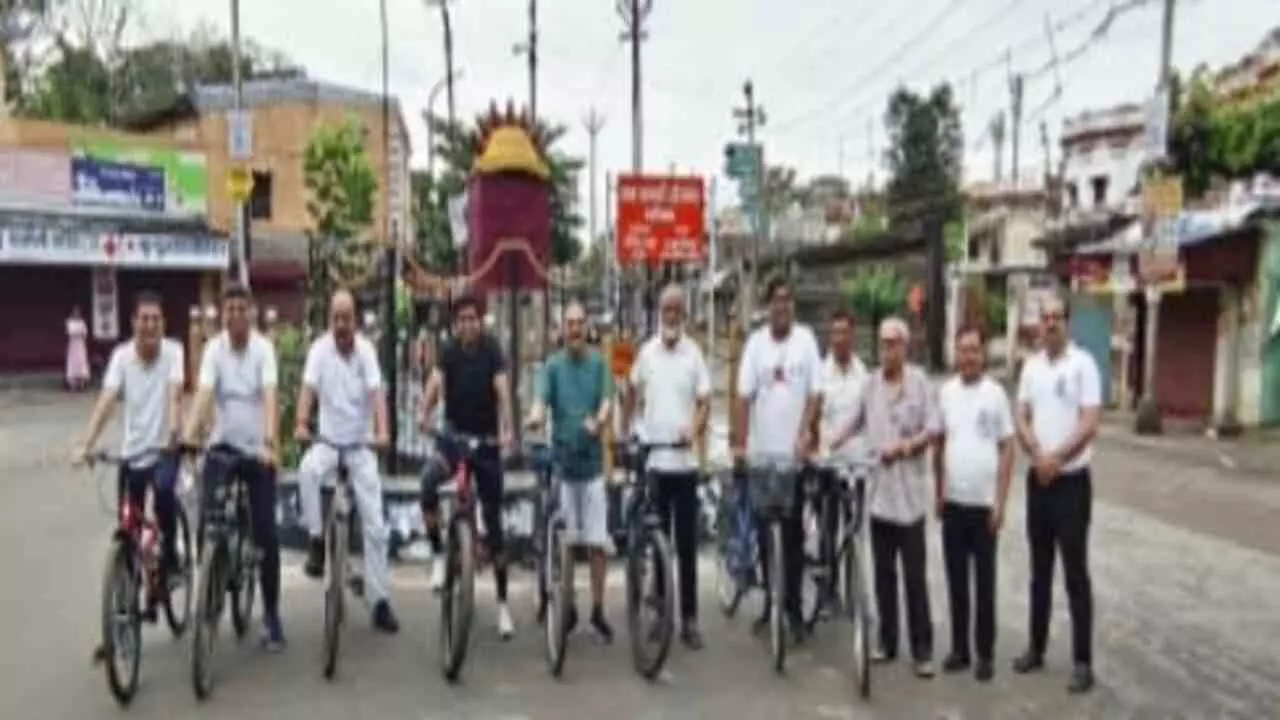 Lakhimpur Kheri: शिक्षाप्रद संदेश के साथ डॉक्टर्स डे मनाया गया, साइकिल रैली और खेल प्रतियोगिताओं का आयोजन