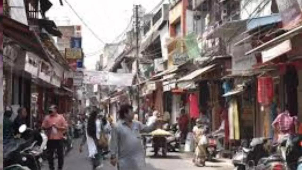 Meerut News: मेरठ में निषेधाज्ञा लागू: त्योहारों और सुरक्षा को देखते हुए कड़े प्रतिबंध
