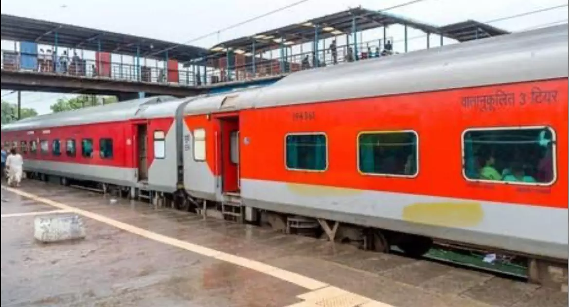 नक़ली किन्नर व अवैध वेंडर की शिकायत रेल मंत्रालय से, ट्रेनों में यात्रियों से होती वसूली, सुविधा शुल्क लेने का भी आरोप