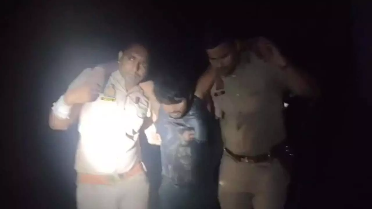 murder of young woman in hotel, arrest of boyfriend; Hospitalized after injured in encounter