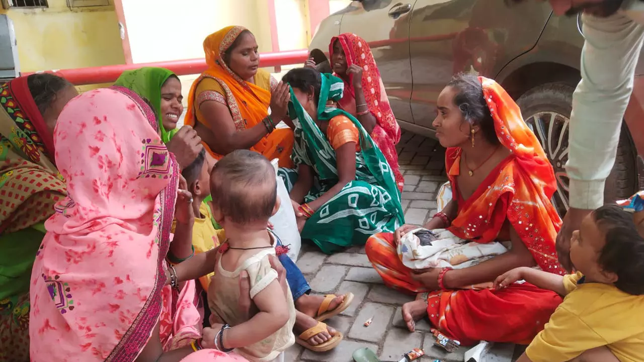 Unnao News: नवविवाहिता की संदिग्ध मौत, उन्नाव अस्पताल पर लापरवाही का आरोप, 1000 रुपये में की डिलीवरी