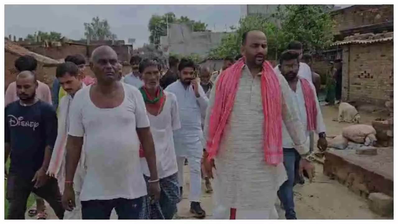 Chandauli News: विद्युत विभाग की लापरवाही से युवक की गई जान,सपा के पूर्व विधायक ने 10 दिन का दिया अल्टीमेटम