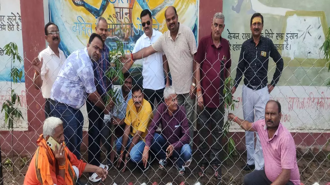 Gyanendra Singh Chauhan Says Plant trees make earth Heaven