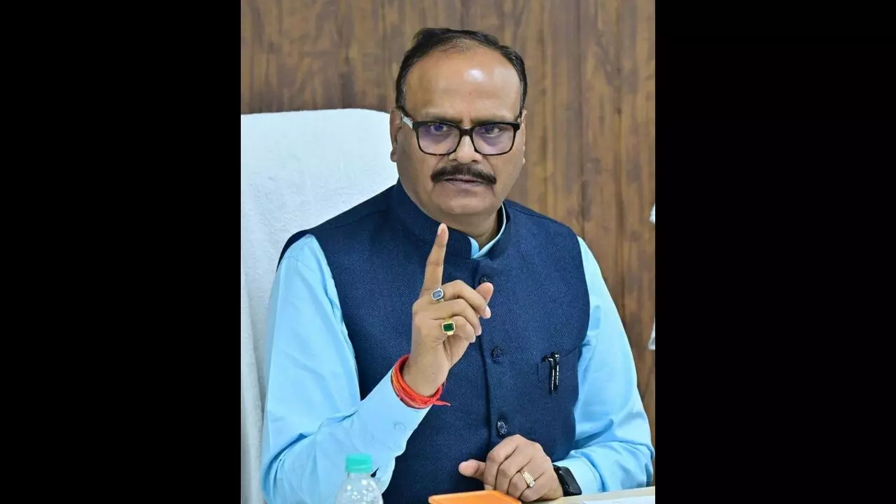 Lucknow news:  सात जिलों में चिकित्सा एवं स्वास्थ्य मंत्री का बड़ा ऐक्शन !